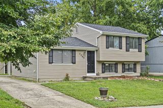 2349 Warfield Drive, Grove City, OH 43123