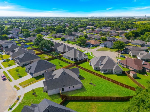 1002 Andrea Michele Lane, Glenn Heights, TX 75154
