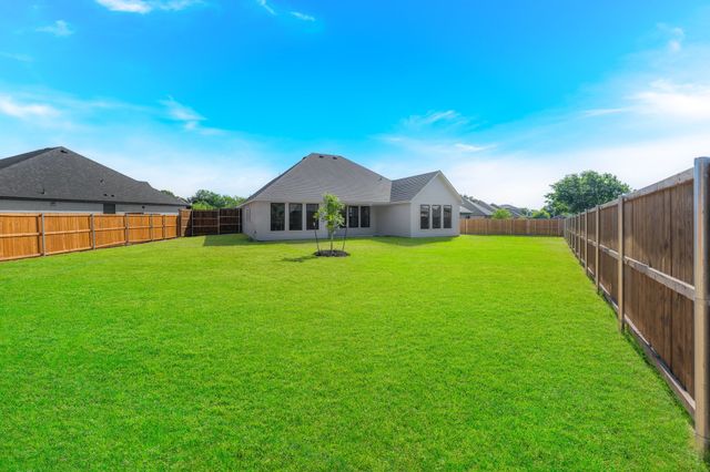1002 Andrea Michele Lane, Glenn Heights, TX 75154