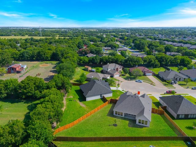 1002 Andrea Michele Lane, Glenn Heights, TX 75154