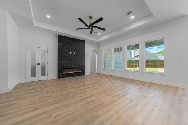 1002 Andrea Michele Lane, Glenn Heights, TX 75154
