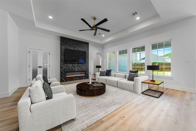 1002 Andrea Michele Lane, Glenn Heights, TX 75154