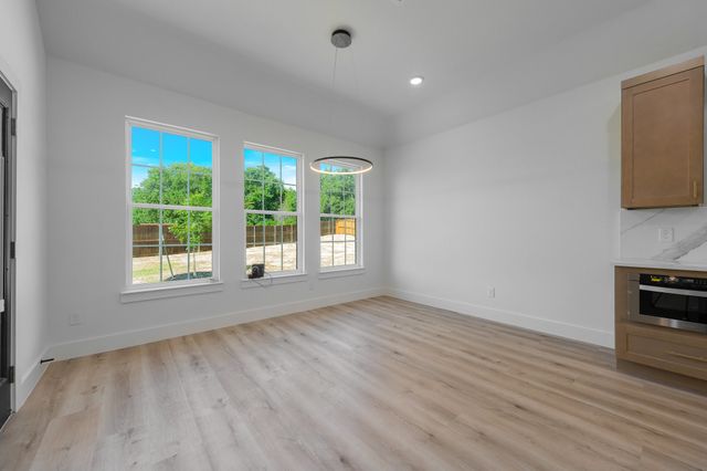 1002 Andrea Michele Lane, Glenn Heights, TX 75154