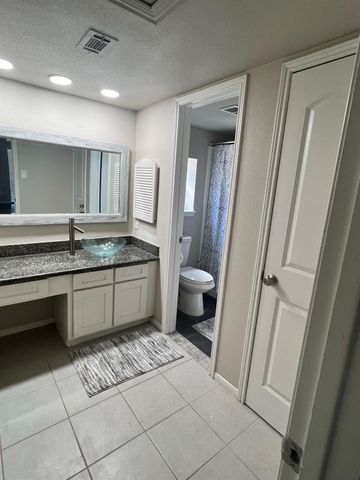 129 April Point Drive N, Conroe, TX 77356