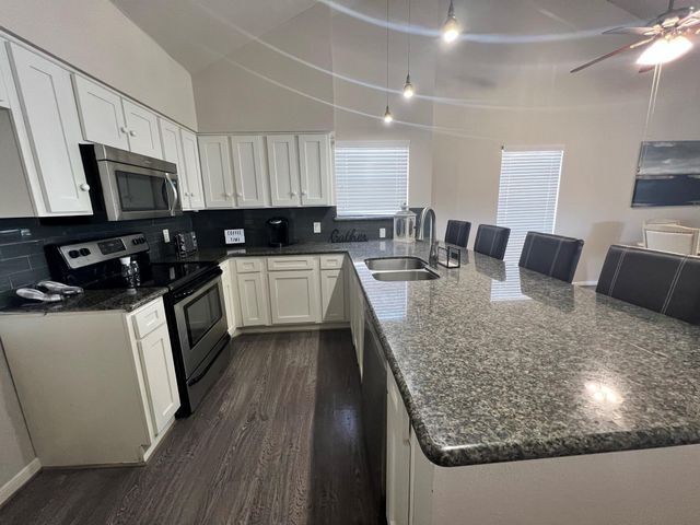 129 April Point Drive N, Conroe, TX 77356