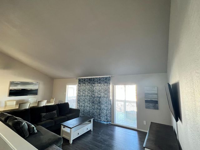 129 April Point Drive N, Conroe, TX 77356