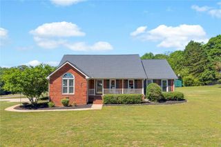 71 Woodridge Way, Royston, GA 30662