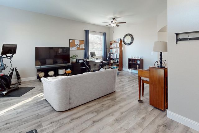 606 Nightingale Way, Wheatland, CA 95692