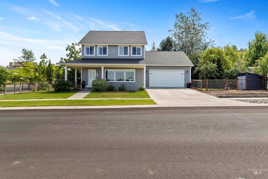 2381 E 6th Street, Moscow, ID 83843