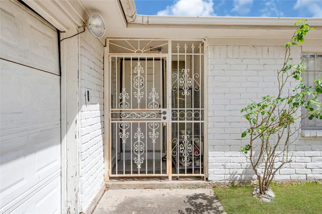 12326 South Drive, Houston, TX 77099