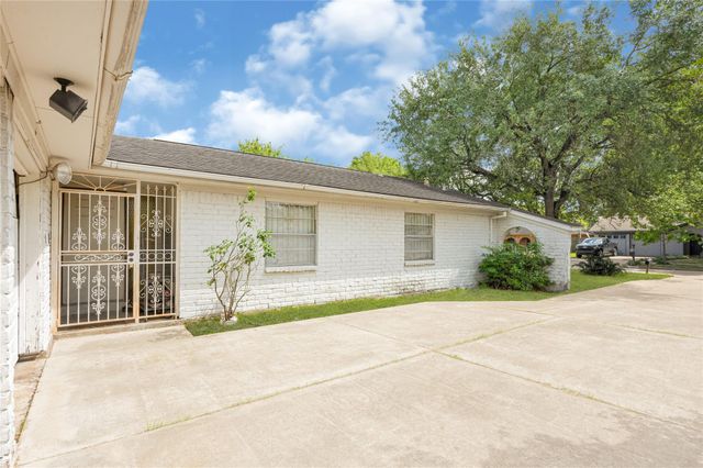 12326 South Drive, Houston, TX 77099
