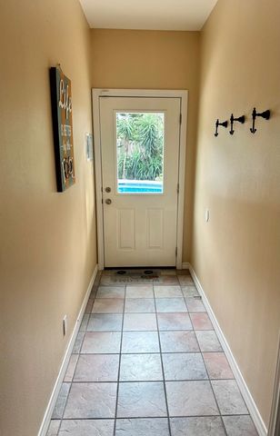 217 W Oleander Dr., South Padre Island, TX 78597