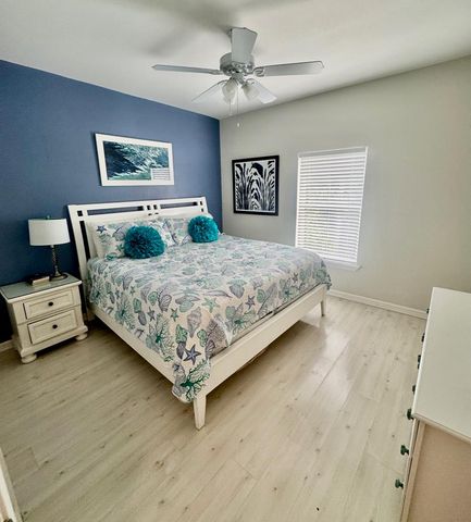 217 W Oleander Dr., South Padre Island, TX 78597