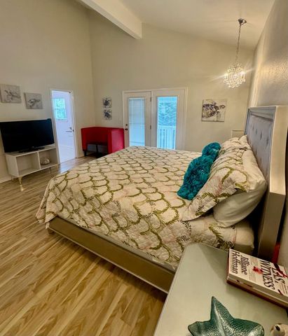 217 W Oleander Dr., South Padre Island, TX 78597