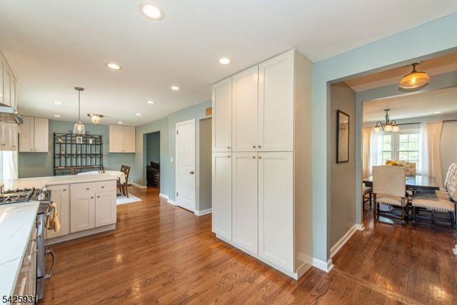 22 Elmwood Rd, Verona Twp., NJ 07044