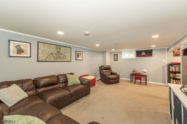 22 Elmwood Rd, Verona Twp., NJ 07044