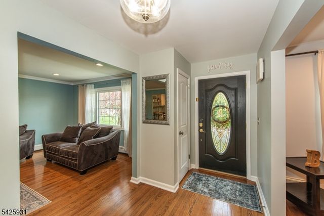 22 Elmwood Rd, Verona Twp., NJ 07044