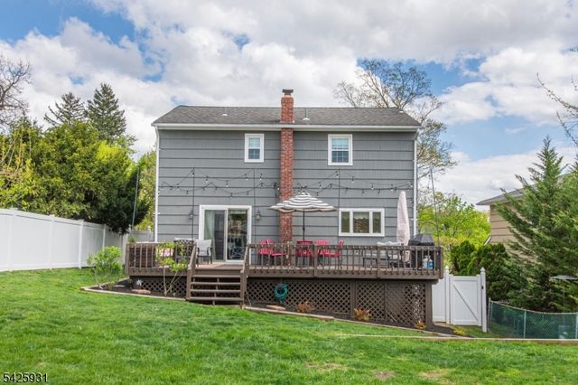 22 Elmwood Rd, Verona Twp., NJ 07044