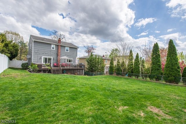 22 Elmwood Rd, Verona Twp., NJ 07044