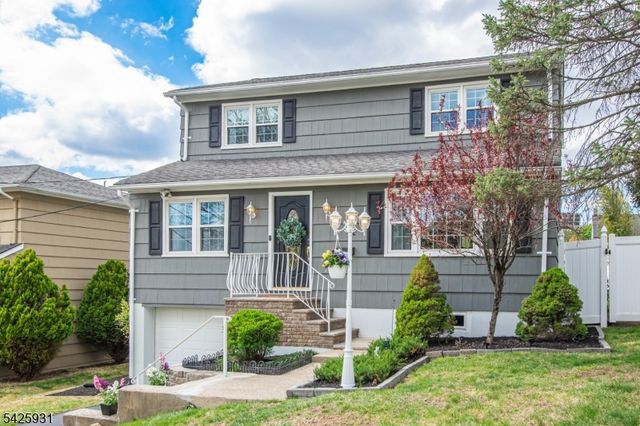 22 Elmwood Rd, Verona Twp., NJ 07044