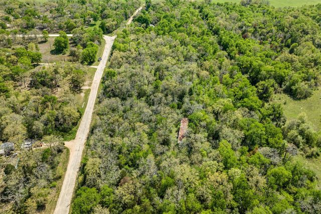 1156 Deerwood DR, Elgin, TX 78621