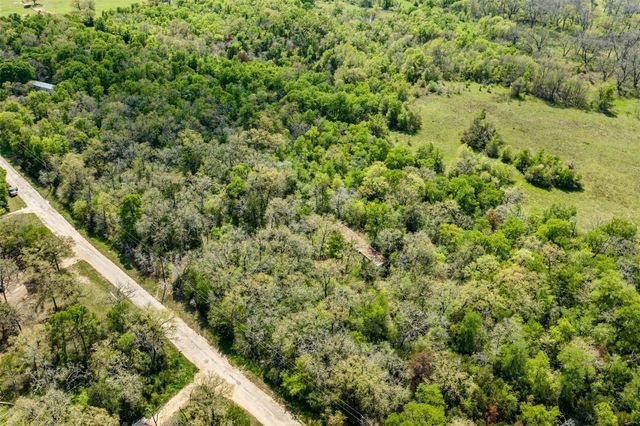 1156 Deerwood DR, Elgin, TX 78621