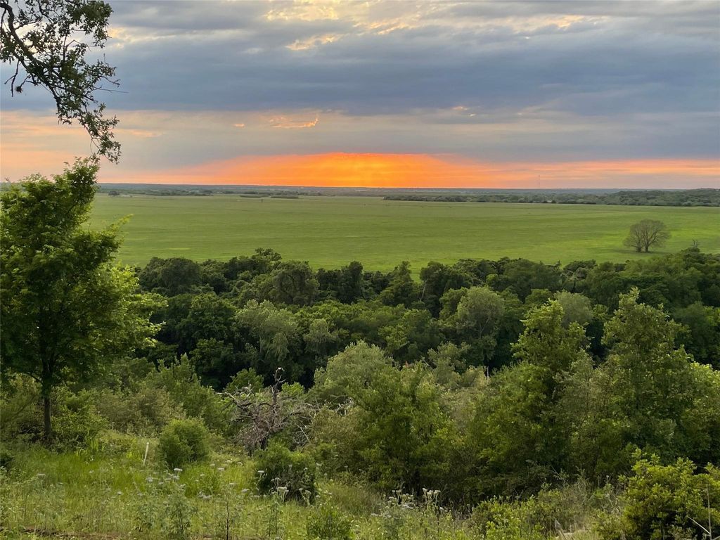156 Riverwalk LN, Bastrop, TX 78602