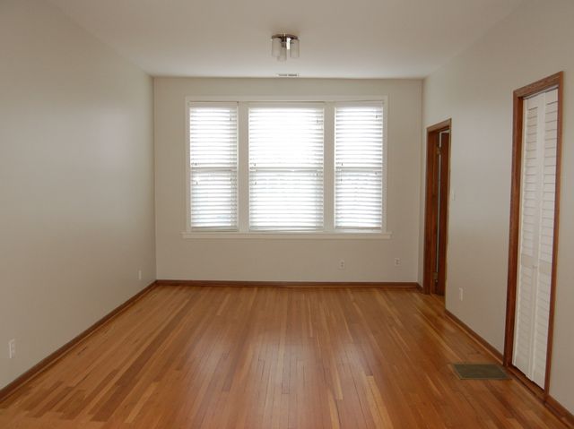 1668 W Edgewater Avenue 2S, Chicago, IL 60660
