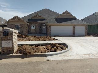 2900 Summit Hollow Circle, Norman, OK 73071