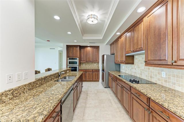 140 RIVIERA DUNES WAY 605, Palmetto, FL 34221