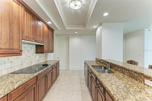 140 RIVIERA DUNES WAY 605, Palmetto, FL 34221