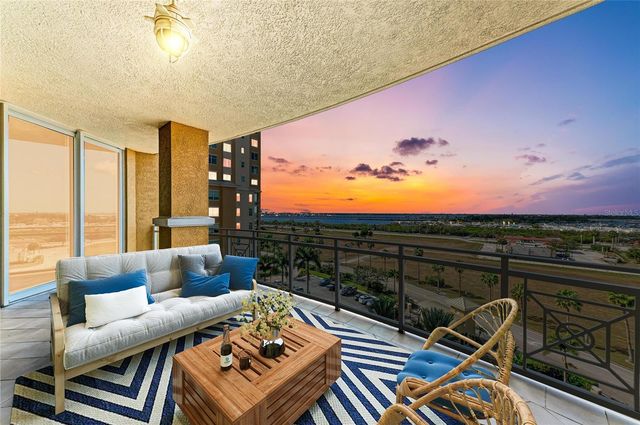 140 RIVIERA DUNES WAY 605, Palmetto, FL 34221