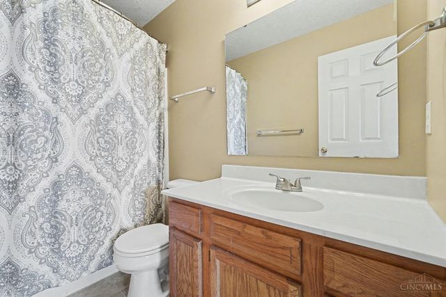 6492 Abingdon Hall, Hamilton Twp, OH 45152