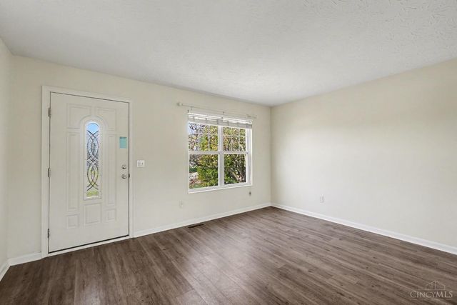 6492 Abingdon Hall, Hamilton Twp, OH 45152