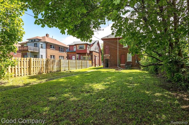 2514 Lothrop Street, Detroit, MI 48206