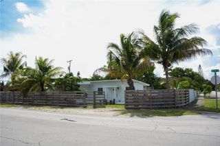 11720 NW 5th Ave, Miami, FL 33168