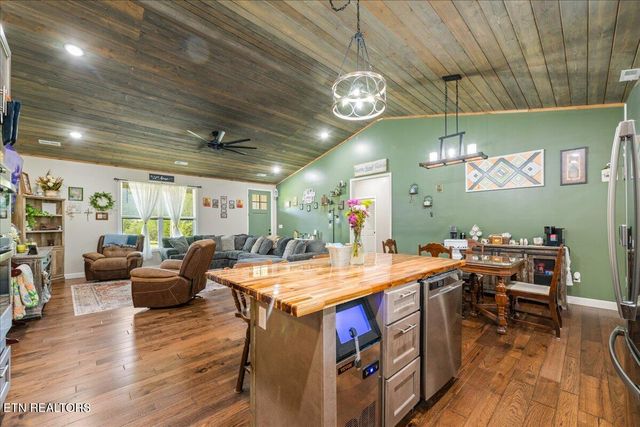 151 Angel Lane, Lafollette, TN 37766