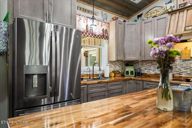 151 Angel Lane, Lafollette, TN 37766