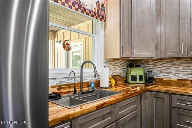 151 Angel Lane, Lafollette, TN 37766