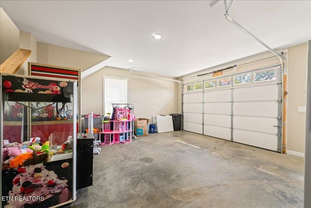 151 Angel Lane, Lafollette, TN 37766