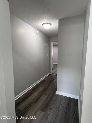 5726 Medallion Drive, Jackson, MS 39211