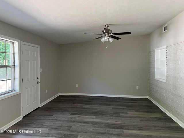5726 Medallion Drive, Jackson, MS 39211