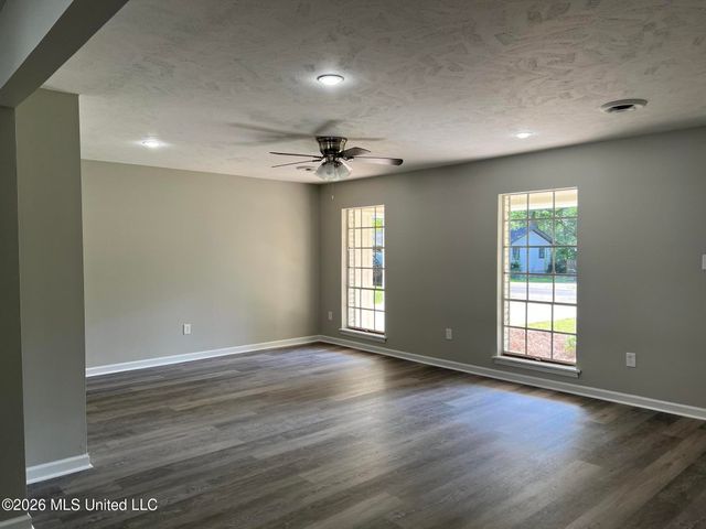 5726 Medallion Drive, Jackson, MS 39211