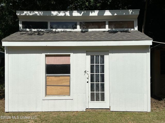 5726 Medallion Drive, Jackson, MS 39211