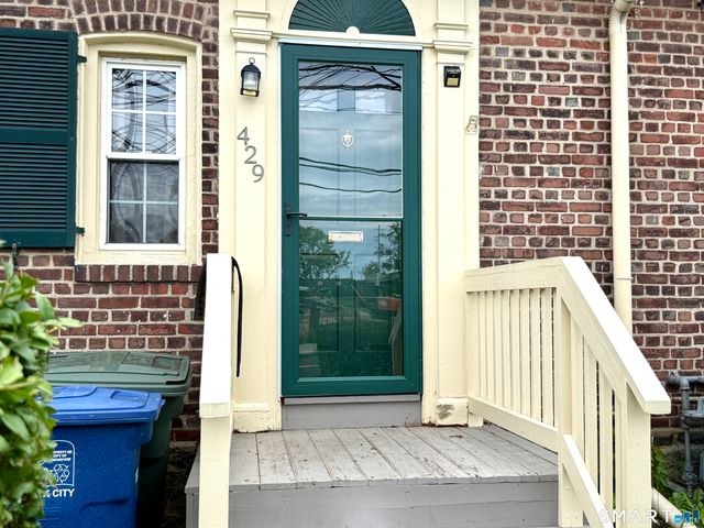 429 Iranistan Avenue, Bridgeport, CT 06604