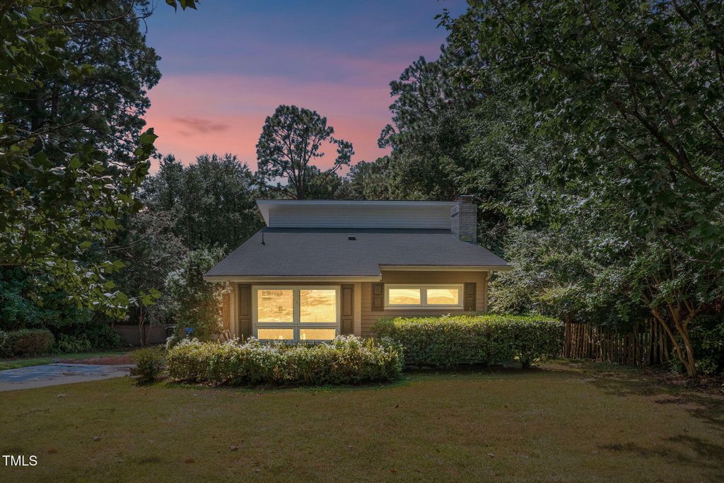2519 Mirror Lake Drive, Fayetteville, NC 28303