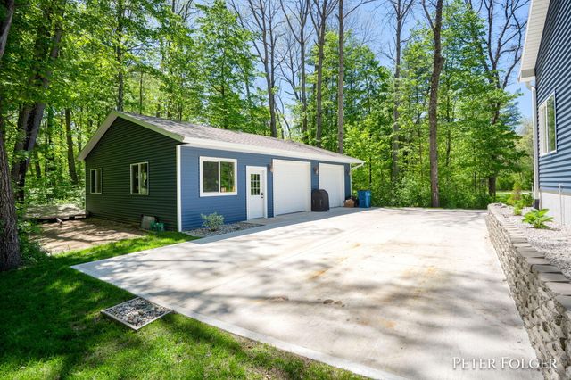 7092 Dagget Road, Howard City, MI 49329