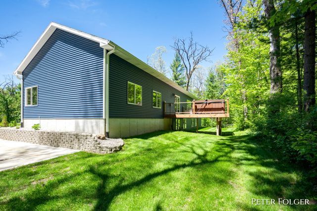 7092 Dagget Road, Howard City, MI 49329
