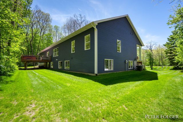 7092 Dagget Road, Howard City, MI 49329