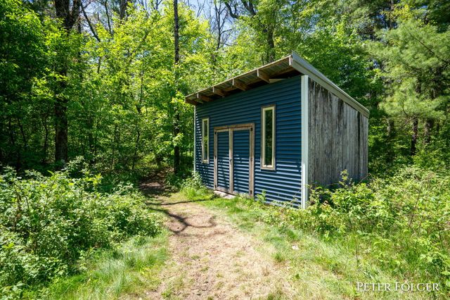 7092 Dagget Road, Howard City, MI 49329